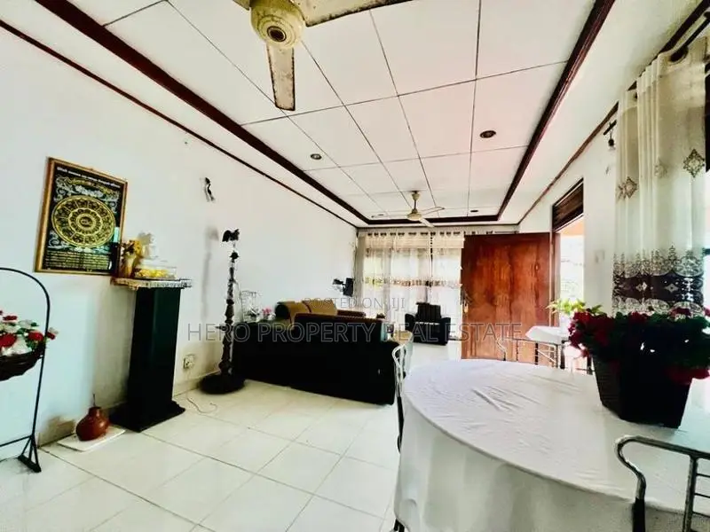 HNS110 - Valuable 20 Perches Land for Sale in Athurugiriya
