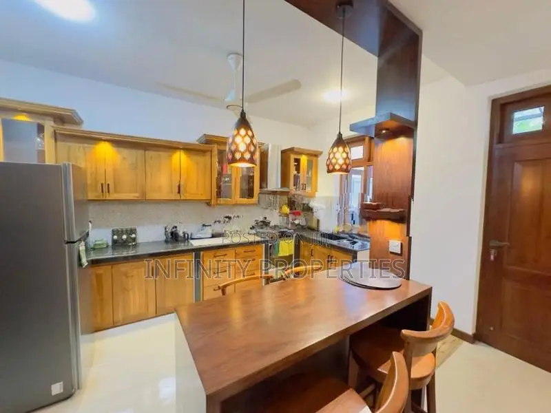 (AF079) New 03 Story Luxury House With 08 P sale At Lake Road Pelawath