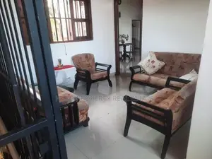 Upstairs House for Rent in Akkarapanaha