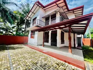 Valuable Modern House for Sale in Athurugiriya