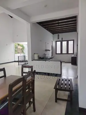 Luxury 9-Bedroom Villa with Office Spaces in Nawala
