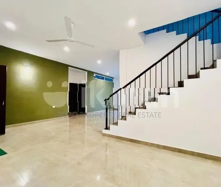 Modern House for Rent in Athurugiriya 🏠