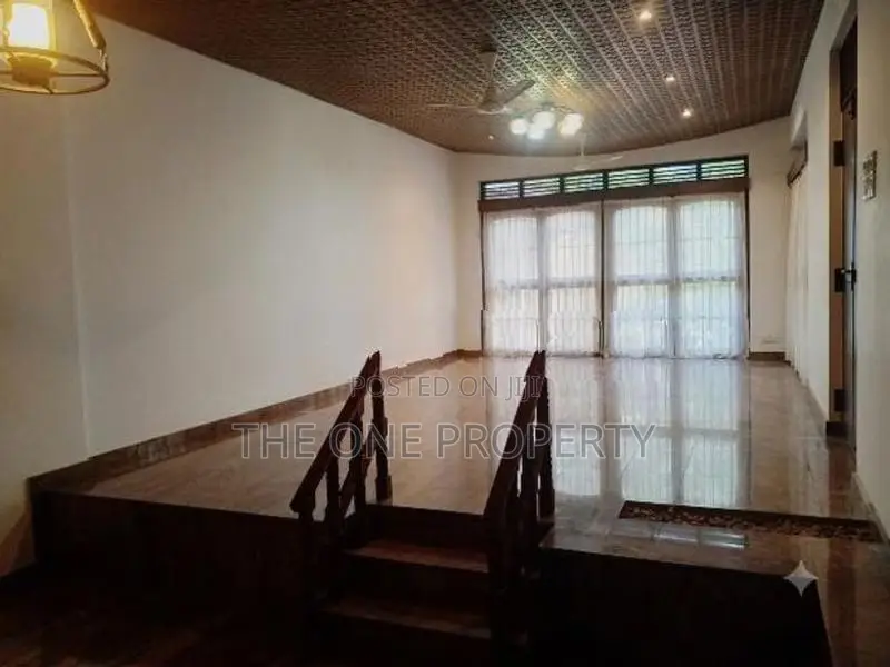 Commercial Property for Rent - Close to galle rd Mount lavinia