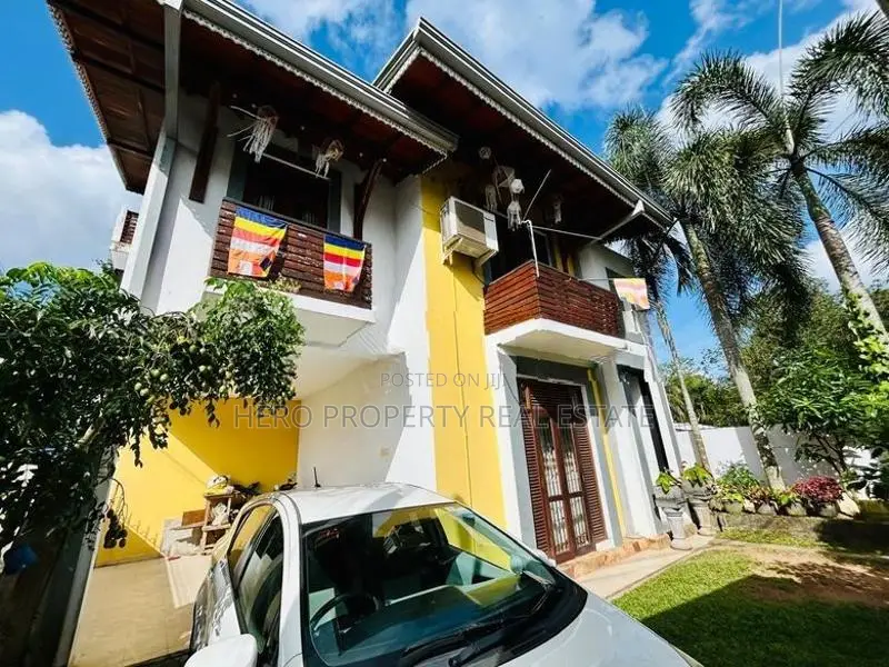 Super Modern Luxury Quality House for Sale in Thalawathugoda