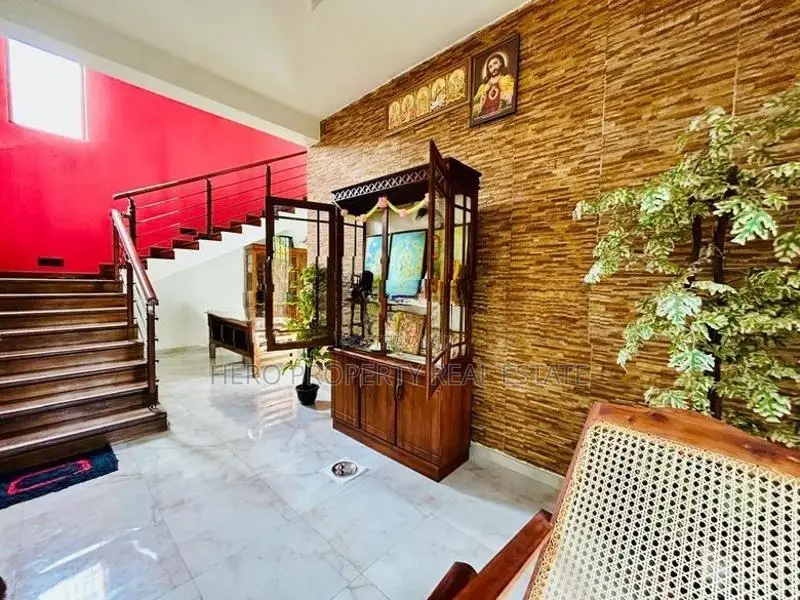 Super Modern Luxury Quality House for Sale in Thalawathugoda