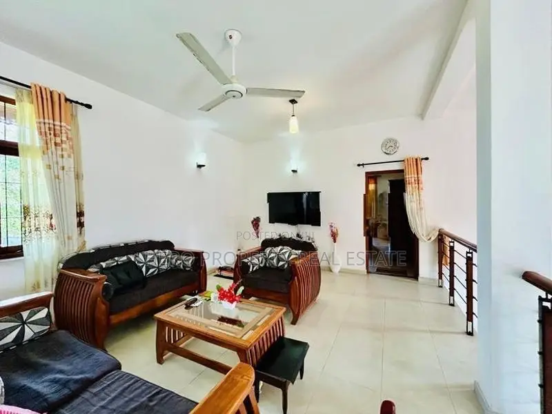Super Modern Luxury Quality House for Sale in Thalawathugoda