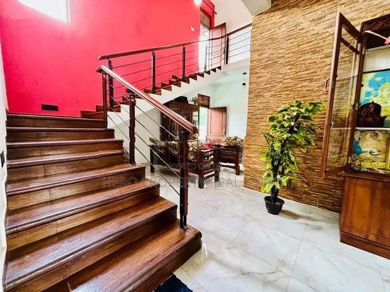 Super Modern Luxury Quality House for Sale in Thalawathugoda