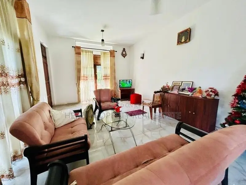 Super Modern Luxury Quality House for Sale in Thalawathugoda