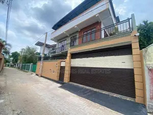 Fully Equipped 3-Storey House for Sale – Enderamulla