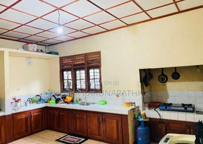 HOURS FOUR SALE අතුරුගිරිය