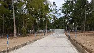 මිනුවන්ගොඩ වටිනපහ කොළඹ පාරට 800m බිම්කොටස්
