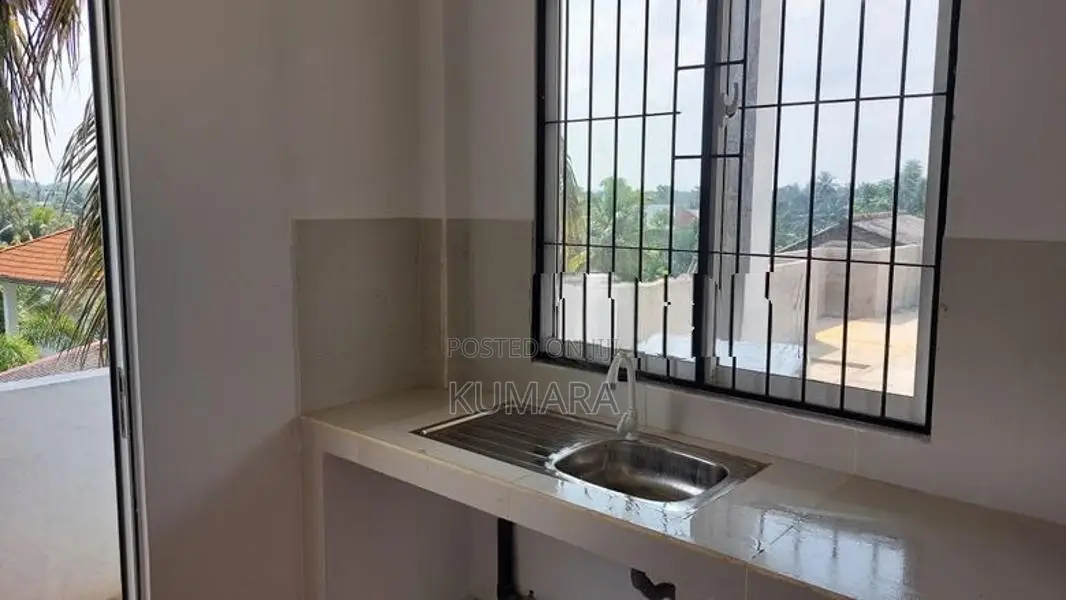 One Bedroom Upstair House for Rent in Kelaniya