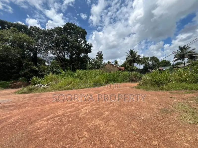 KAHATHUDUWA KIRIGAMPAMUNUWA ROAD COMMERCIAL LAND FOR SALE