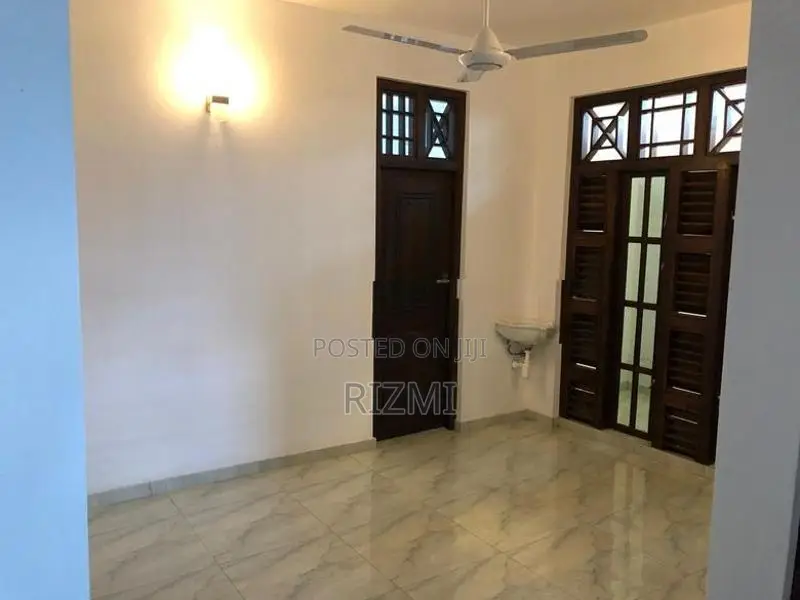 ground floor 2BR house for rent in dehiwala station road