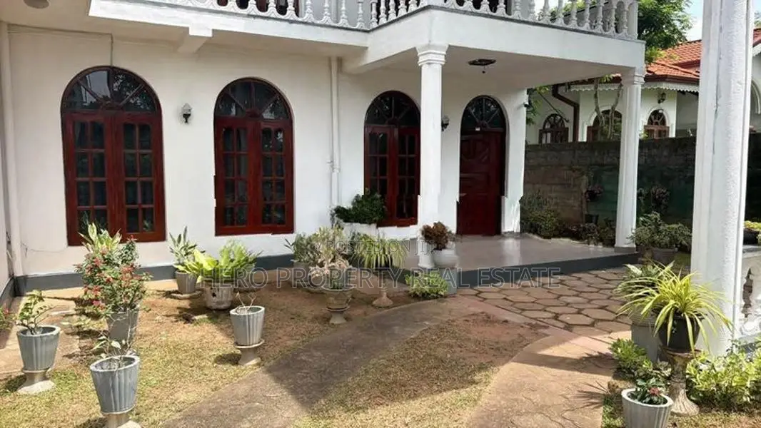 Modern House for Rent in Katuwapitiya