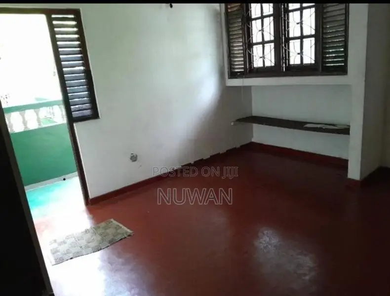 (BAR4203) UPPER FLOOR HOUSE IN MALABE