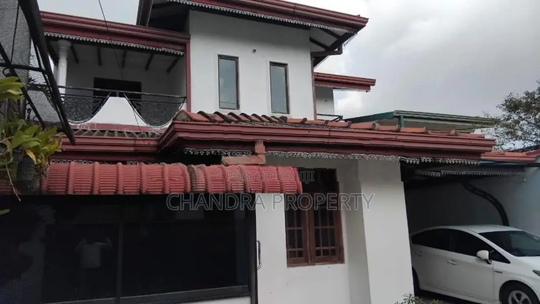 Upstairs House for Immediate Sale in Kandana