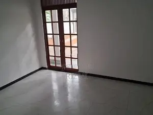 ground floor 2BR house for rent in dehiwala station road