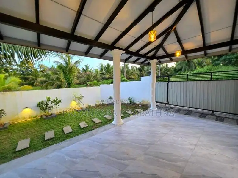 අලුත්ම අලංකාර නිවස විකිනීමට කිරිවත්තුඩුව