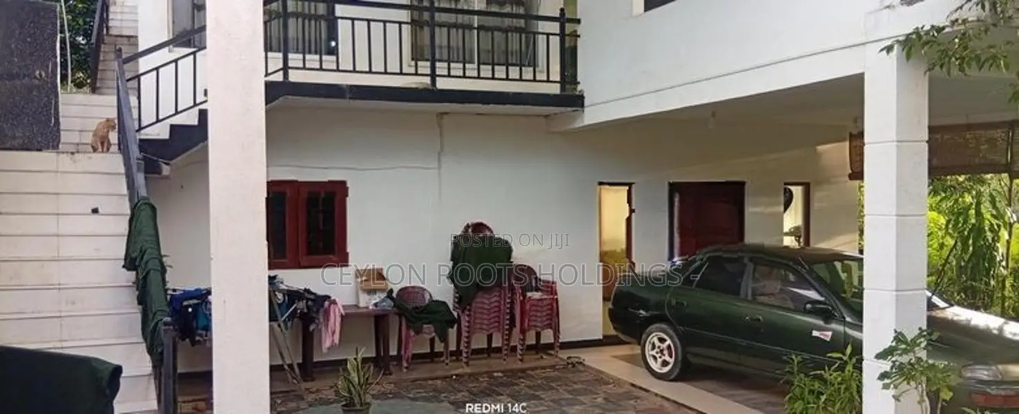 Fully Furnished Upstair House Specially for Couple Rent in Makubura,