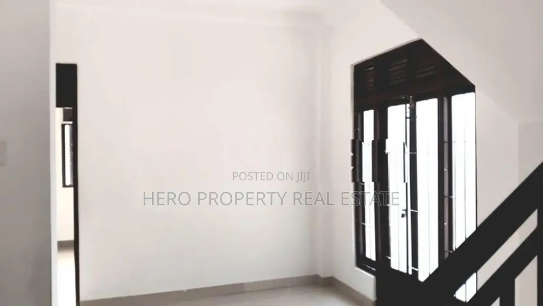HJR200 - Modern House for Rent in Balummahara