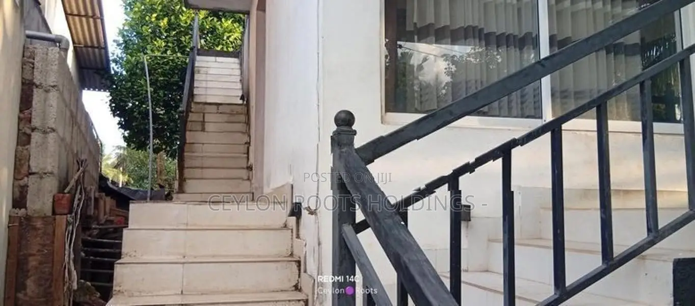 Fully Furnished Upstair House Specially for Couple Rent in Makubura,