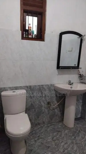 Upstairs House for Immediate Sale in Kandana
