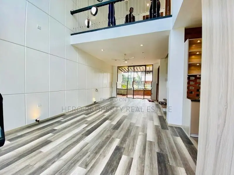 HCS074 - Modern Luxury Quality Valuable House for Sale in Moratuwa