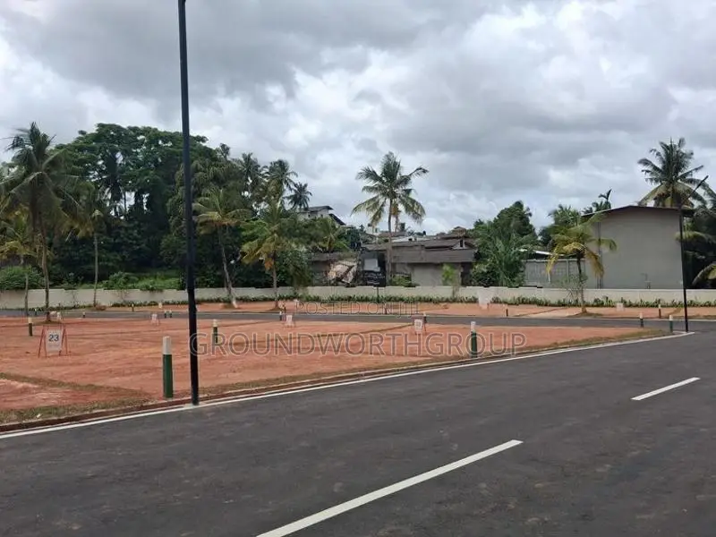 Bare Lands for Sale in Hokandara s8