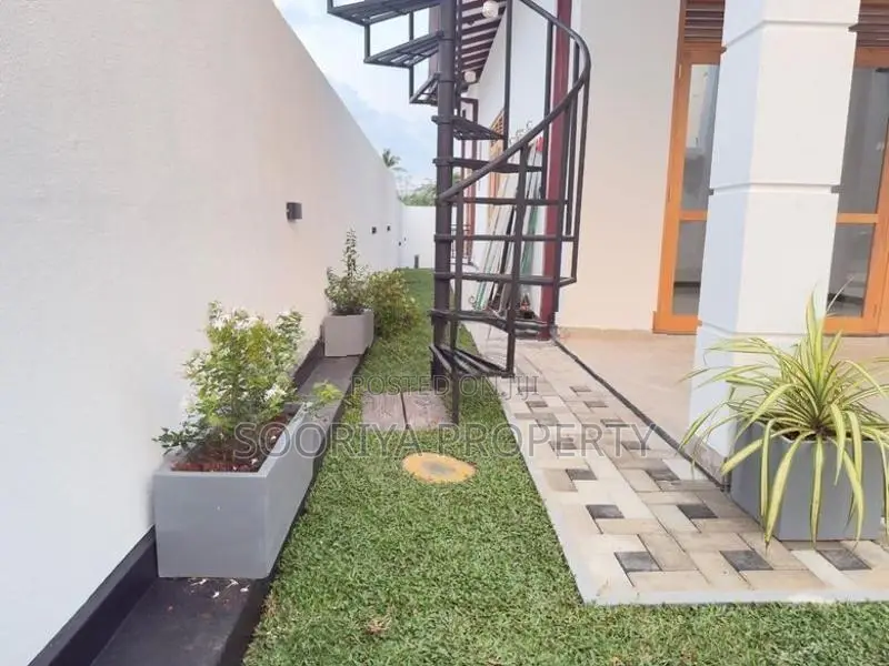 අලුත්ම තනිමහල් අලංකාර නිවසක් විකිණීමට ඇත - PILIYANDALA
