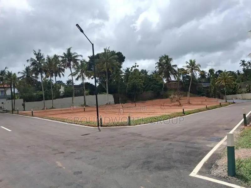 Bare Lands for Sale in Hokandara s8