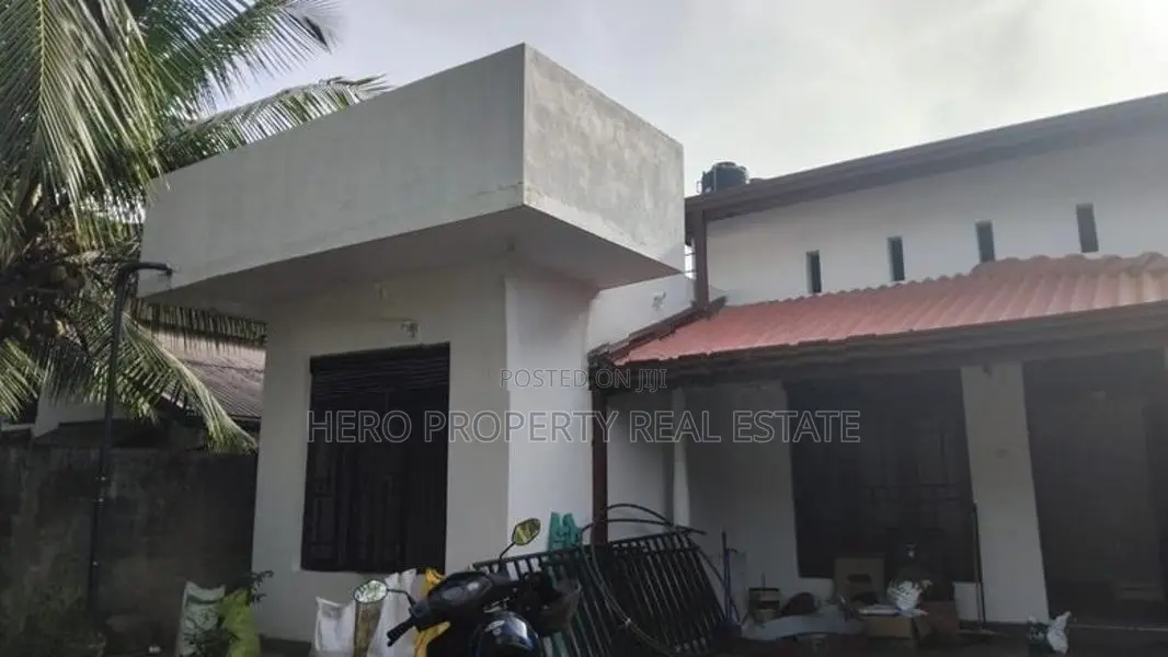 HJR200 - Modern House for Rent in Balummahara