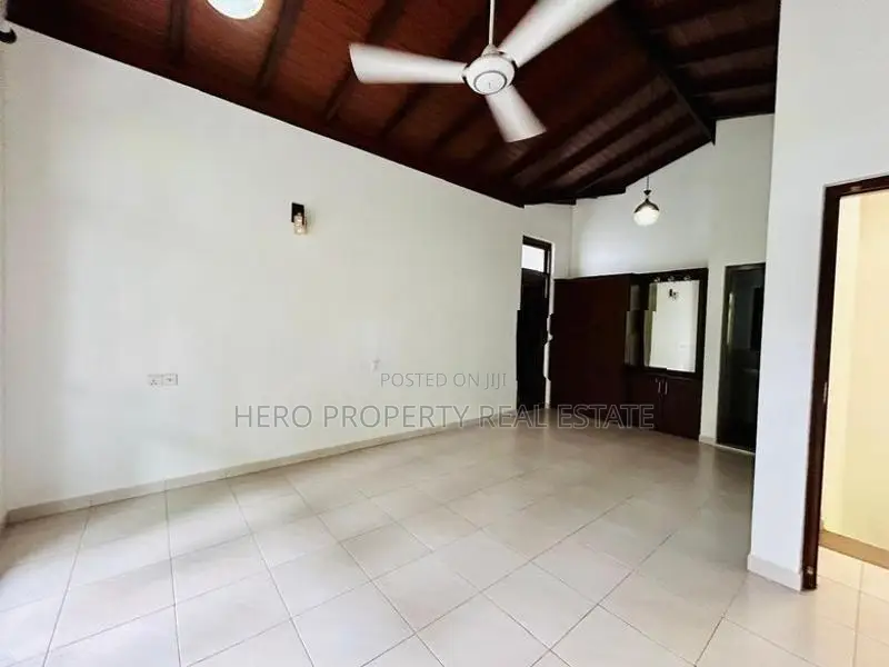 Three Story House for Rent in Hokandara