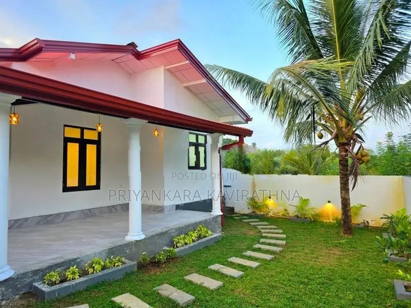 අලුත්ම අලංකාර නිවස විකිනීමට කිරිවත්තුඩුව