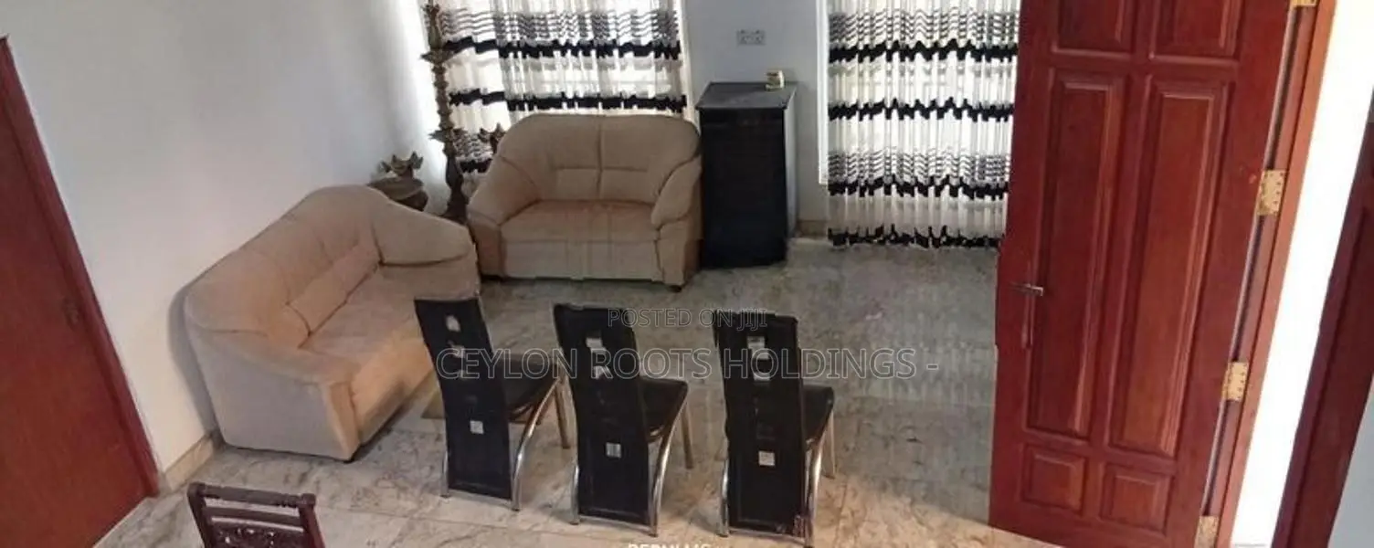 Fully Furnished Upstair House Specially for Couple Rent in Makubura,