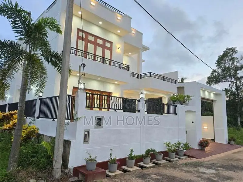 For Sale Brand New Luxury Modern House in Negombo