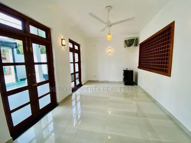 HCS65 - Modern Luxury House for Sale in Boralesgamuwa