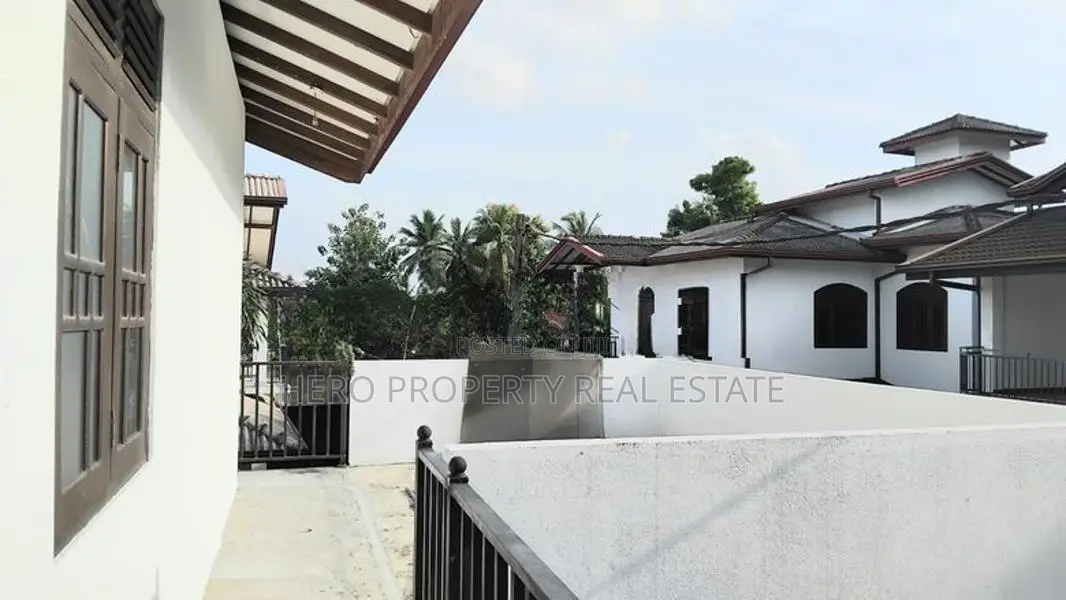 HJR200 - Modern House for Rent in Balummahara