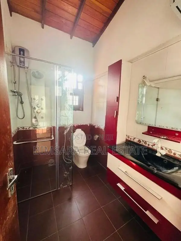 MODERN 4BR SPACIOUS HOUSE IN SURIYAMAL MAWATHA, DELKANDA | LH03708