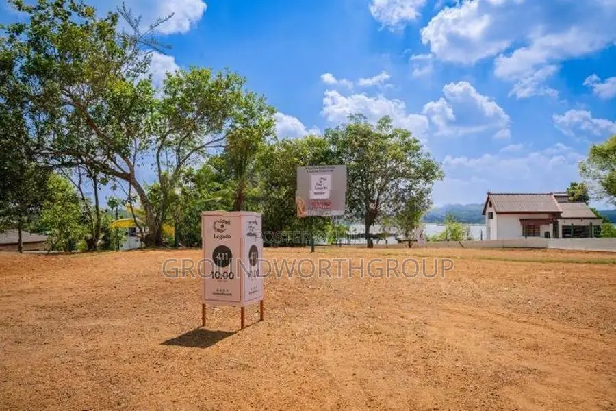 Bare Lands for Sale in Homagama S8