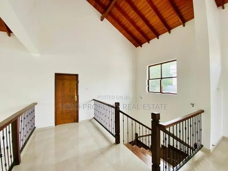 HCS069 - Modern Luxury House for Sale in Boralesgamuwa