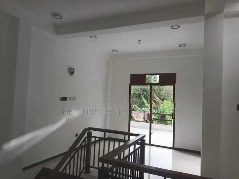 HJR202 - Upstairs House for Rent in Kirillawala