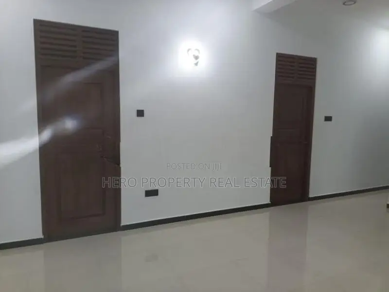 HJR202 - Upstairs House for Rent in Kirillawala