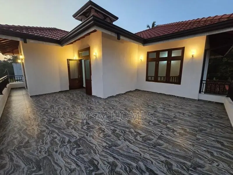 @ Brand New Luxury 2 Story House For Sale in Negombo