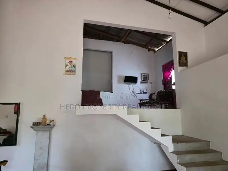 Modern House for Sale in Balangoda