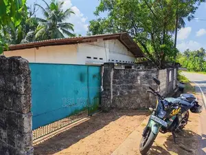 හොරණ - මීපේ (315 පාරට මුහුණලා) වටිනා ඉඩමක් සහ නිවසක් විකිණීමට