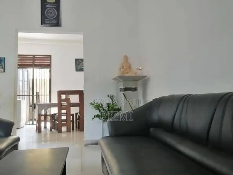 3 storey separate 2 unit house for rent in dehiwala attidia