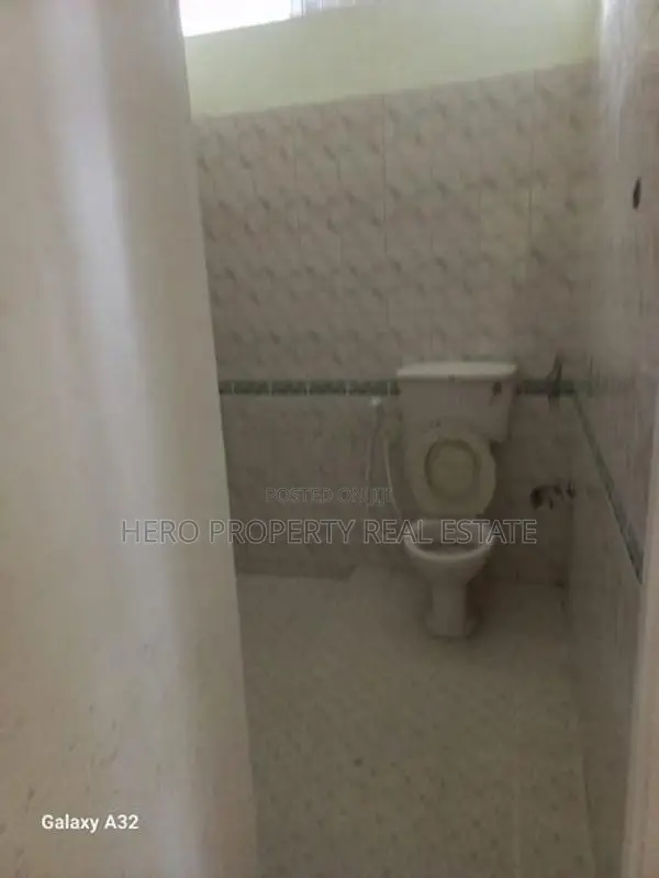 Ground Floor House for Rent in Kalapaluwawa