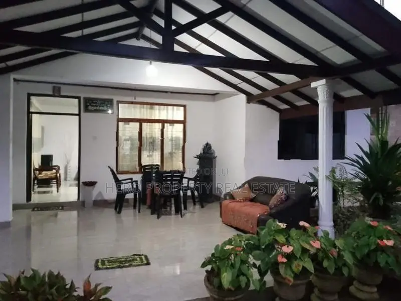 Modern House for Sale in Kadawatha