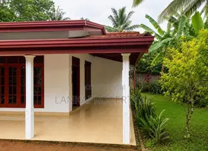 House For Sale in Ambaraluwa, Weliweriya